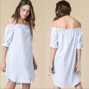 💙NWT Blue Striped Off the Shoulder Dress💙